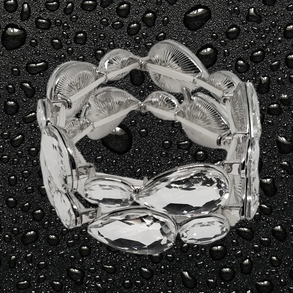 Teardrop Shapped Large Rhinestones Slip-on Bracelet